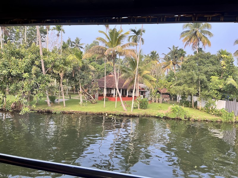 Alleppy backwaters - Alleppy backwaters G953+PF3, Punnamada, Starting Point, Alappuzha, Mullakkal, Kerala 688006, India