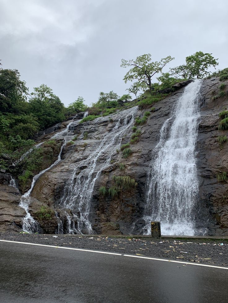 Tamhini Ghat Waterfall - Tamhini Ghat Waterfall, CCF3+9V8, Dasave, Tamhini, Maharashtra 402305, India