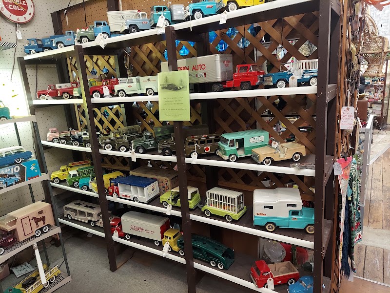 River Market Antiques - River Market Antiques, 115 W 5th St, Kansas City, MO 64105, USA