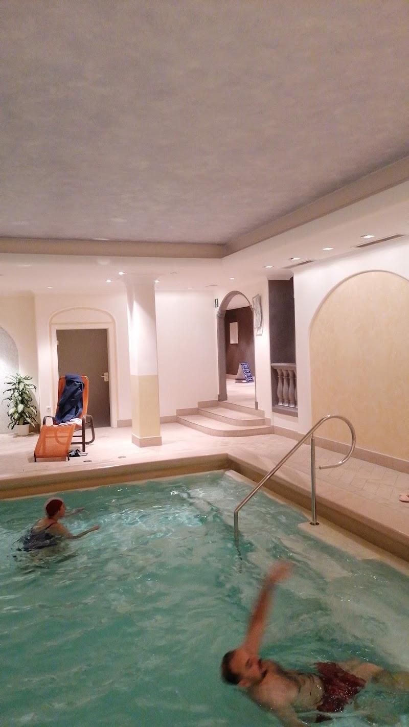 Hotel Cristallo - Hotel Cristallo Via Dursan, 84, 39047 Santa Cristina Valgardena BZ, Italy