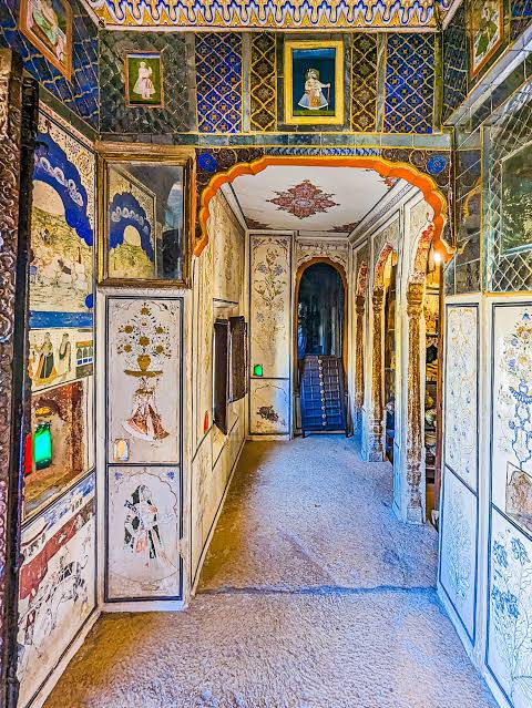Nathmal Ki Haveli - Nathmal Ki Haveli, WW87+938, Sadar Bazar, Jaisalmer, Rajasthan 345001, India
