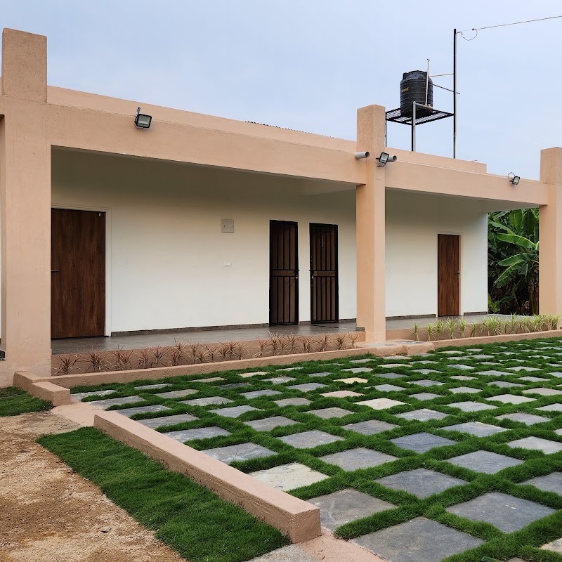 HIDEAWAY FARM STAY HAMPI