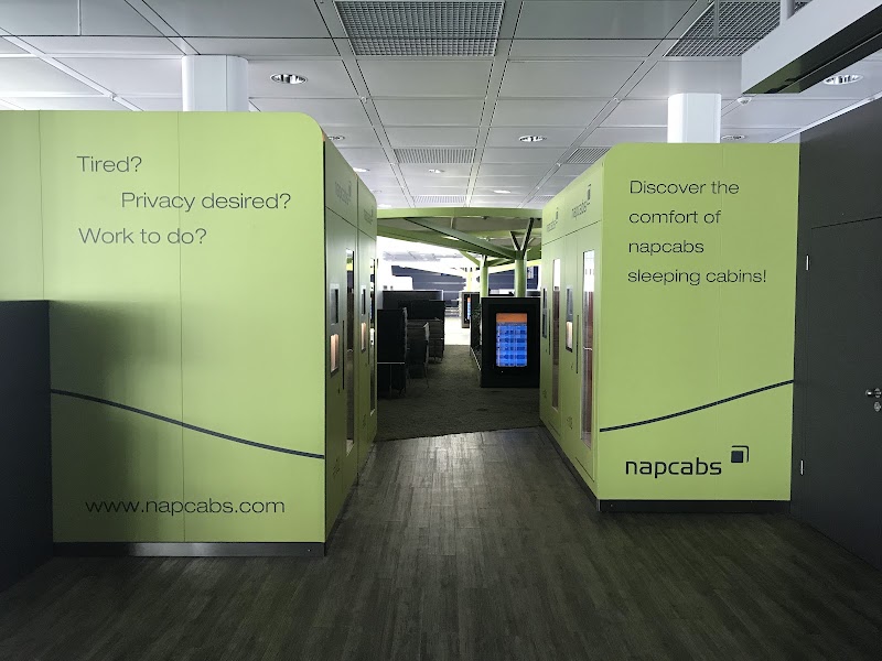 Bus Stop 21, Terminal 2, Munich Airport - Bus Stop 21, Terminal 2, Munich Airport, Terminalstraße Nord 1, 85356 Oberding, Germany