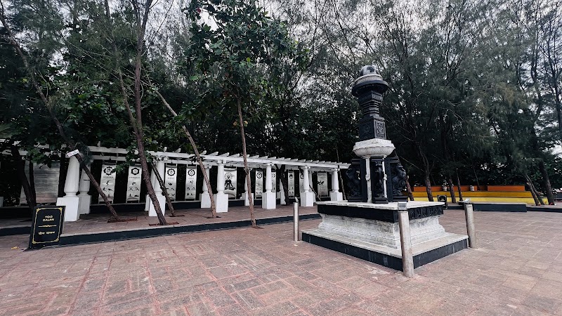 Statue of Lord Parashuram - Statue of Lord Parashuram GR29+3Q2, Dayanand Bandodkar Marg, Panaji, Goa 403001, India