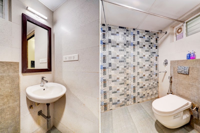 Super Townhouse by OYO Hebbal Bhadrappa Layout - Super Townhouse by OYO Hebbal Bhadrappa Layout, 1,2, Hotel, Kodigehalli Main Rd, Bhadrappa Layout, Yelahanka Zone, Bengaluru, Karnataka 560094, India
