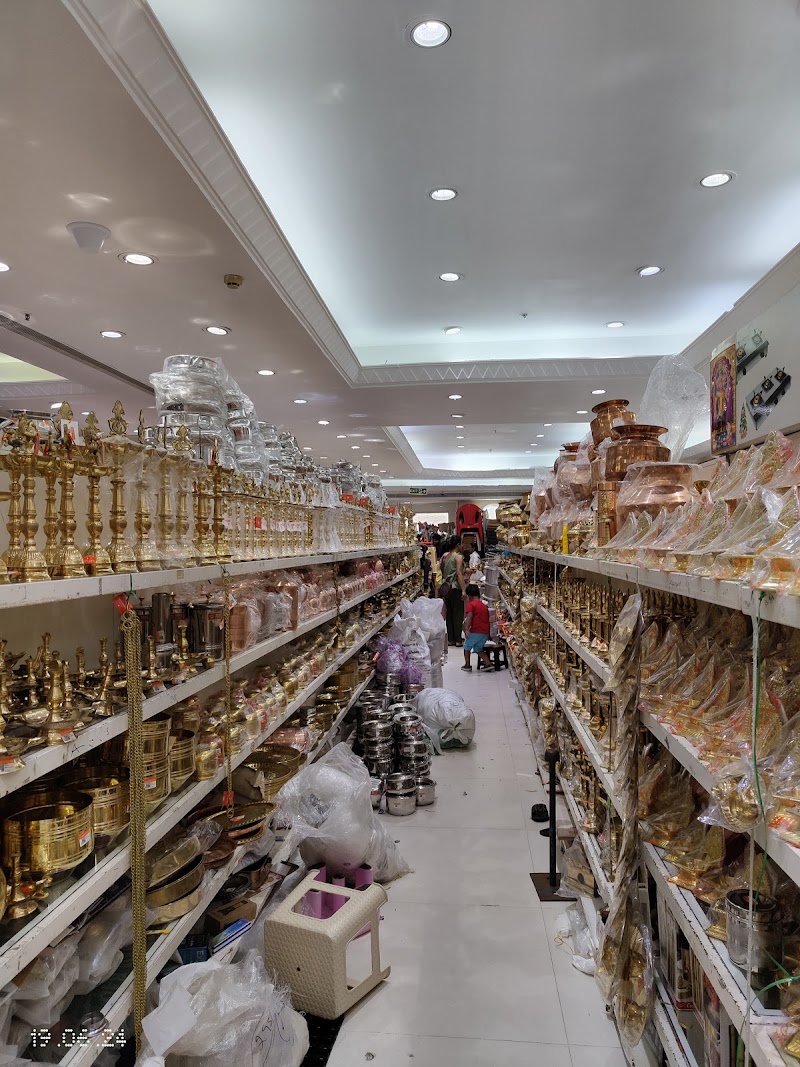 The Legend Saravana Stores - The Legend Saravana Stores 128 & 129, N Usman Rd, T. Nagar, Chennai, Tamil Nadu 600017, India
