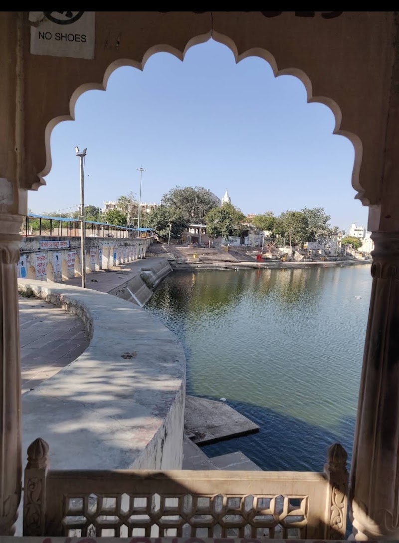 Jaipur ghat, pushkar - Jaipur ghat, pushkar, FHP4+QFG, Lake Footway, Pushkar, Rajasthan 305022, India