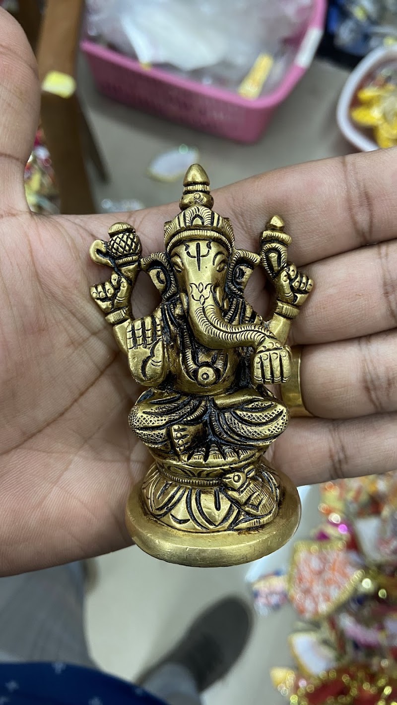 Gyan Ganga Om Murti Mala kendra - Gyan Ganga Om Murti Mala kendra, SANTRA BADI, UJALA BHAWAN, Station Road, Durg, Chhattisgarh 491001, India