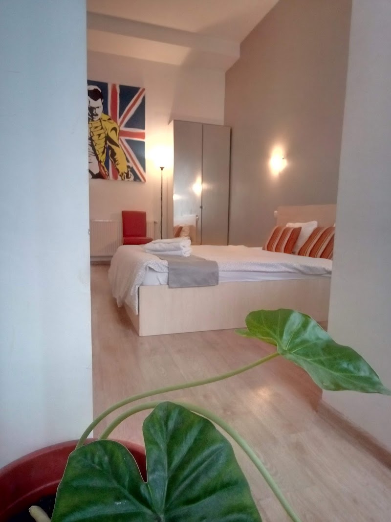 Central Guesthouse Bucharest - Central Guesthouse Bucharest Strada Bălcești 7, 030211 București, Romania