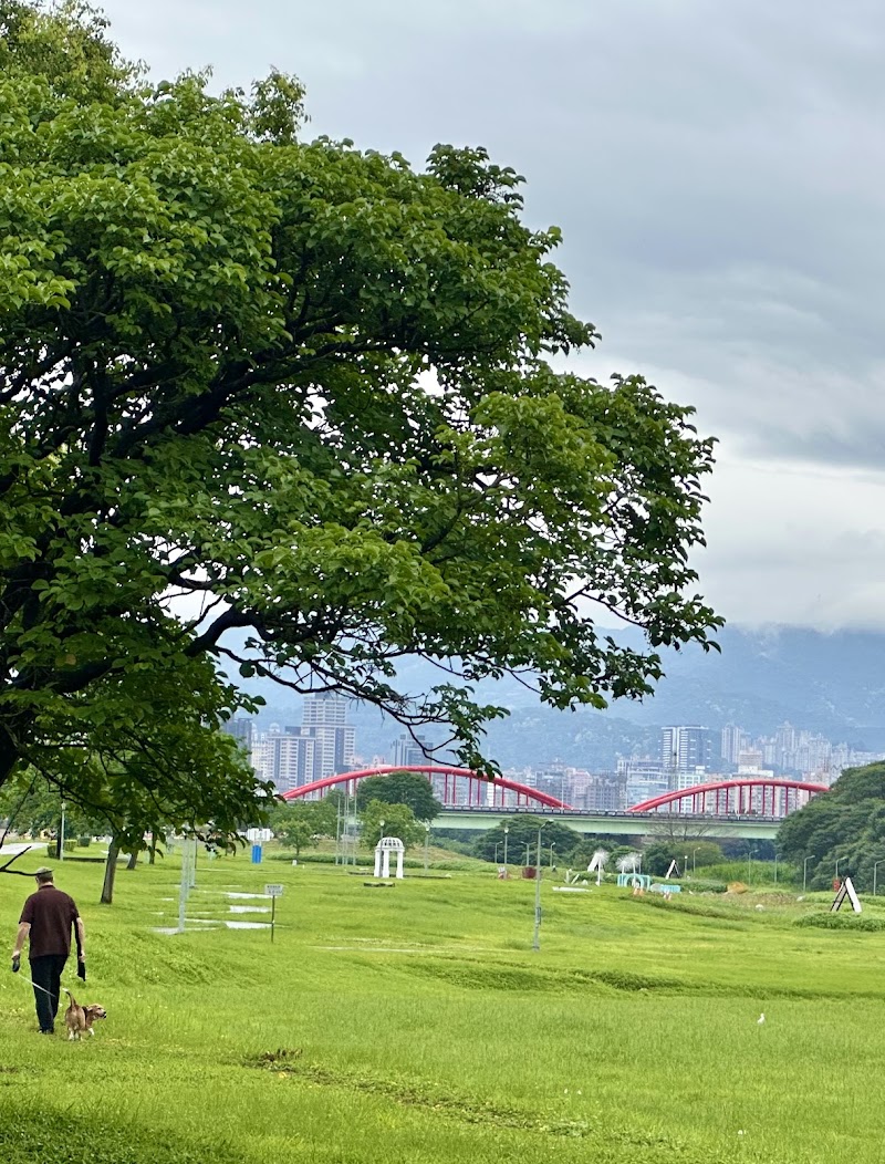古亭河濱公園自行車道 - 古亭河濱公園自行車道, 100, Taiwan, Taipei City, Da’an District, Shida Rd, 堤外河濱自行車道