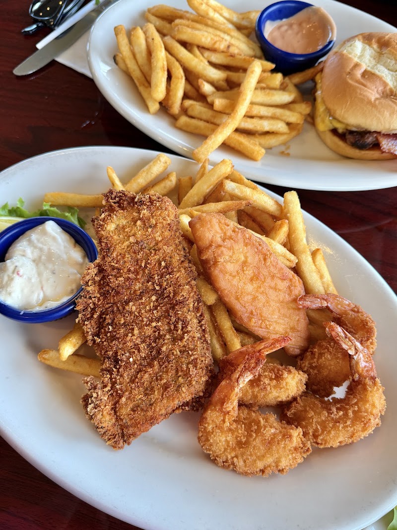 La Conner Waterfront Café - La Conner Waterfront Café 128 1st St, La Conner, WA 98257, USA