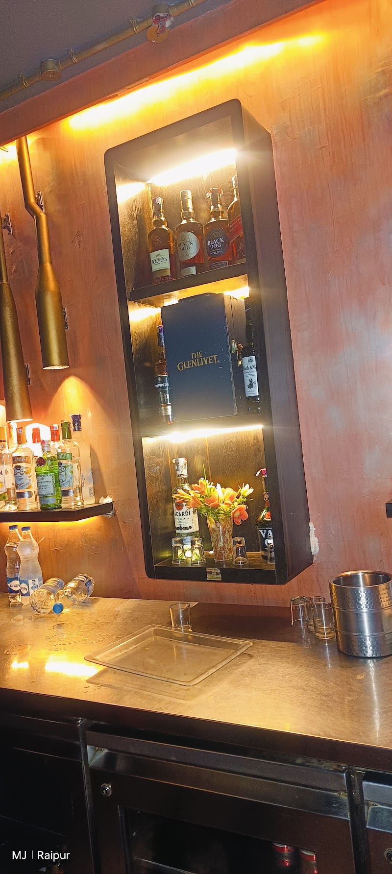Olive Bar - Olive Bar R.M. Plaza, 6JXR+3H9, Jail Rd, near Kutchery Chowk, Moudhapara, Raipur, Chhattisgarh 492001, India