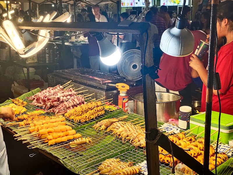 Lard Yai Sunday Night Market - Lard Yai Sunday Night Market 53 Thanon Talang Old Phuket Town, Tambon Talat Yai, Amphoe Mueang Phuket, Chang Wat Phuket 83000, Thailand