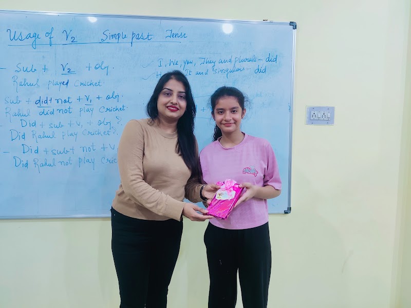 ENGLISH JUNCTION by Disha Ma'am - ENGLISH JUNCTION by Disha Ma'am Jail Chowk, SM15, Durg Bypass, beside Vivekanand Bhawan, Padmanabhpur, Durg, Chhattisgarh 491001, India