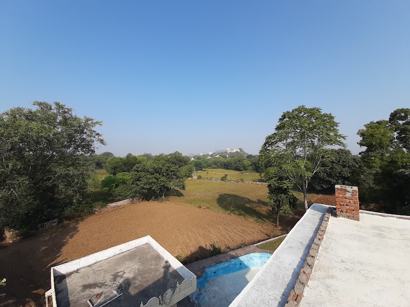 Down the Rocks-A Heritage Homestay - Down the Rocks-A Heritage Homestay Shivrati House , Fanda, Road, in front of Hira Bavdi, Titrdi, Sector 9, Udaipur, Gordhan Vilas Rural, Rajasthan 313001, India
