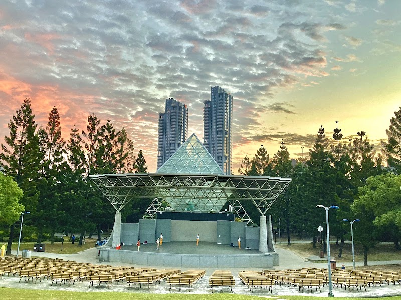 Daan Park - Daan Park No. 1號, Section 2, Xinsheng S Rd, Longmen Village, Da’an District, Taipei City, Taiwan 106