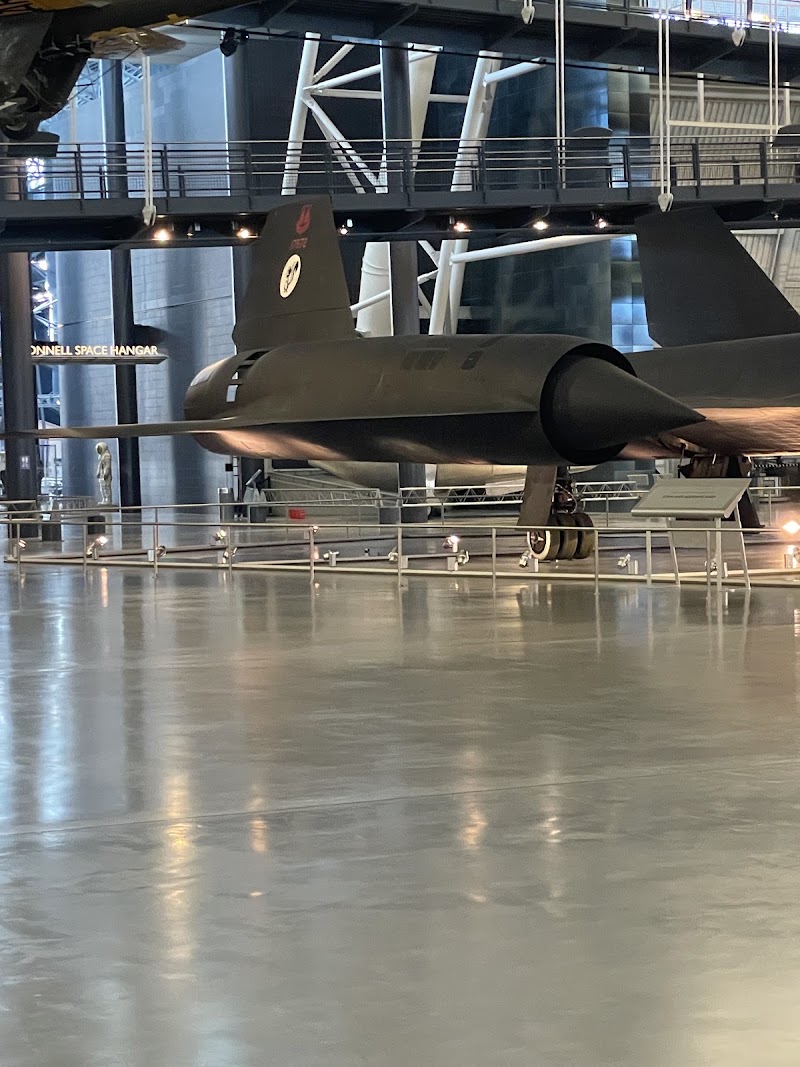 14390 Air and Space Museum Pkwy - 14390 Air and Space Museum Pkwy 14390 Air and Space Museum Pkwy, Chantilly, VA 20151, USA