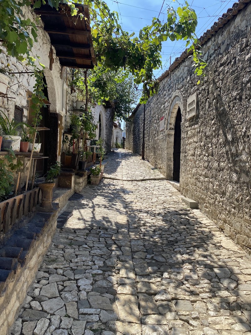 Old Town Berat - Old Town Berat, PW4X+8XV Old Town, Rruga Kol Myzeqari, Berat 5001, Albania