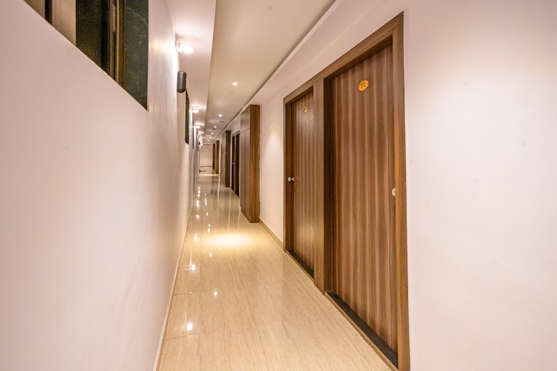 Treebo Express Inn - Treebo Express Inn Jijamata nagar, Military Rd, opp. Tulip Park Society, Bhavani Nagar, Marol, Andheri East, Mumbai, Maharashtra 400059, India