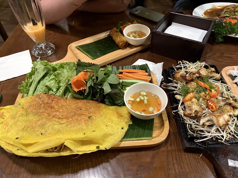Hoang's Restaurant - Vietnamese Restaurant & Vegan Food - Hoang's Restaurant - Vietnamese Restaurant & Vegan Food 54 P. Hàng Buồm, Hàng Buồm, Hoàn Kiếm, Hà Nội 100000, Vietnam