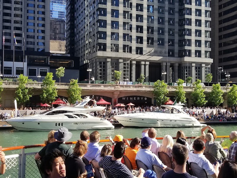 Chicago Riverwalk - West End - Chicago Riverwalk - West End, 306-370 W Wacker Dr, Chicago, IL 60654, USA