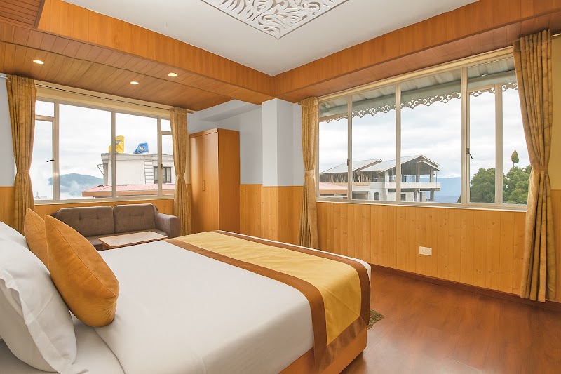 Hotel Himalayan Retreat - Hotel Himalayan Retreat THE MALL, Franklyn Prestage Road, below Bhanu Bhawan, beside DDA AGRICULTURE ADMININSTRATION BUILDING, Chauk Bazaar, Darjeeling, West Bengal 734101, India