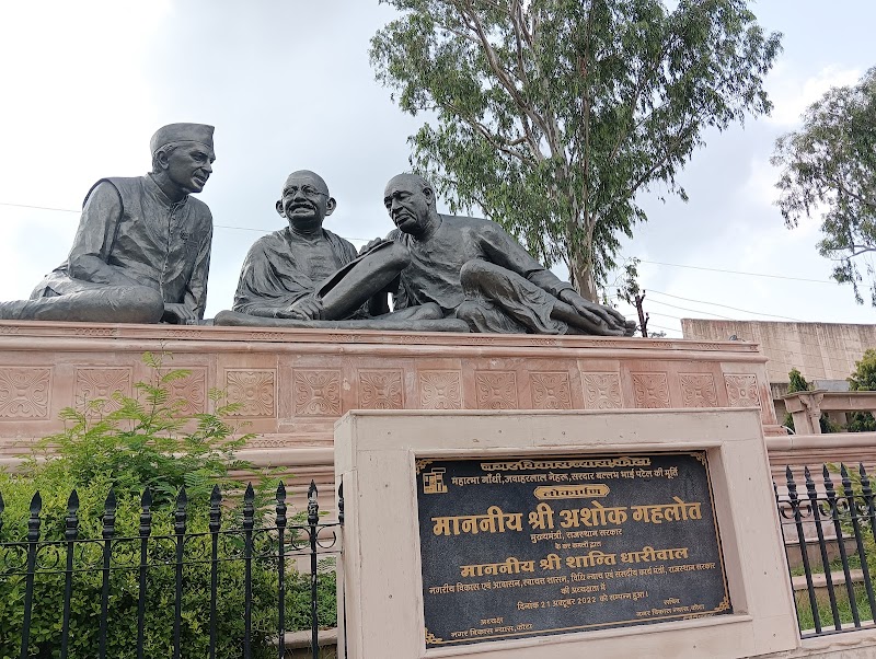 KST Musical Fountain - KST Musical Fountain 5VM2+RQ4 Kishore Sagar, Gumanpura, Kota, Rajasthan 324007, India