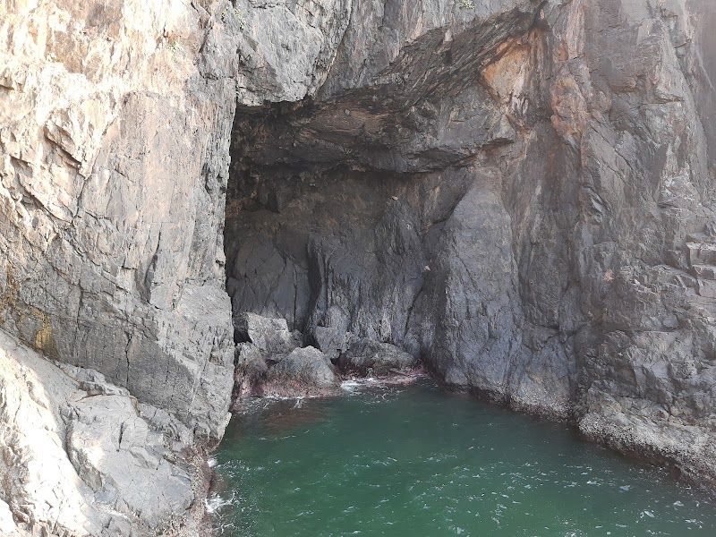 Cabo de Rama cave - Cabo de Rama cave 3WP8+XM, Gonval, Goa, India