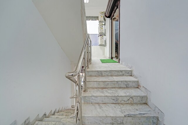 Hotel O Elite Inn - Hotel O Elite Inn RPS, Sudha Booth, Plot No12, More, Mangalam Colony, Kaliket Nagar, Patna, Bihar 801503, India