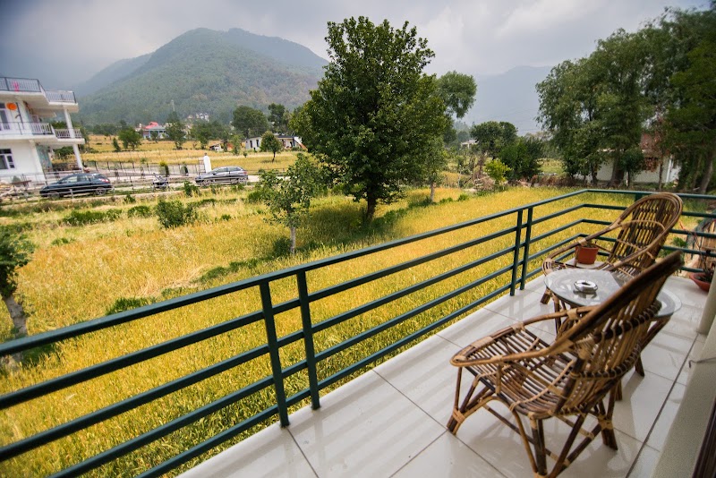 The Jungalow by AVVAs Stays - The Jungalow by AVVAs Stays Learn Well School, Road, Chaugan, Bir, Himachal Pradesh 176077, India