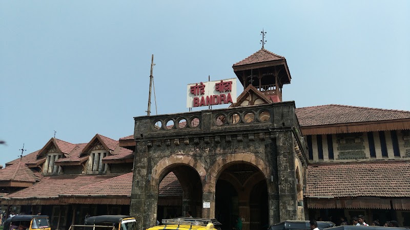 Bandra Terminus - Bandra Terminus, Naupada, Bandra East, Mumbai, Maharashtra 400051, India