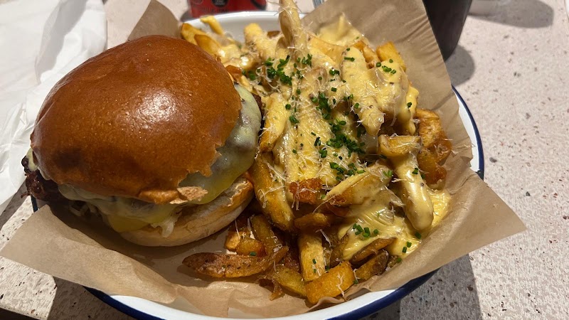 Honest Burgers St Katharine Docks - Honest Burgers St Katharine Docks 1 Commodity Quay, London E1W 1AZ, UK