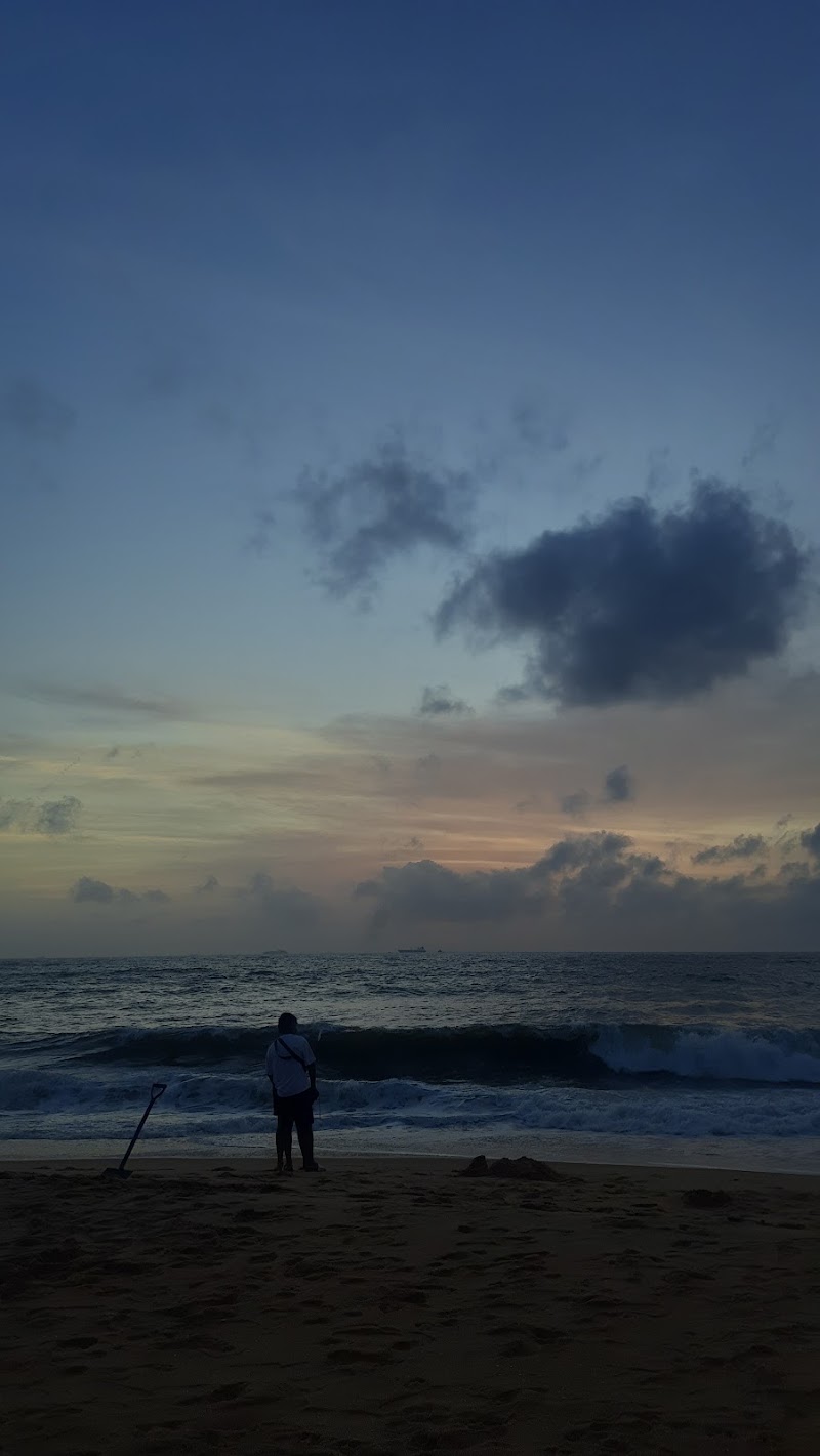 Uswetakeiyawa Beach - Uswetakeiyawa Beach, 2VG6+7MP, Beach Rd, Kandana, Sri Lanka