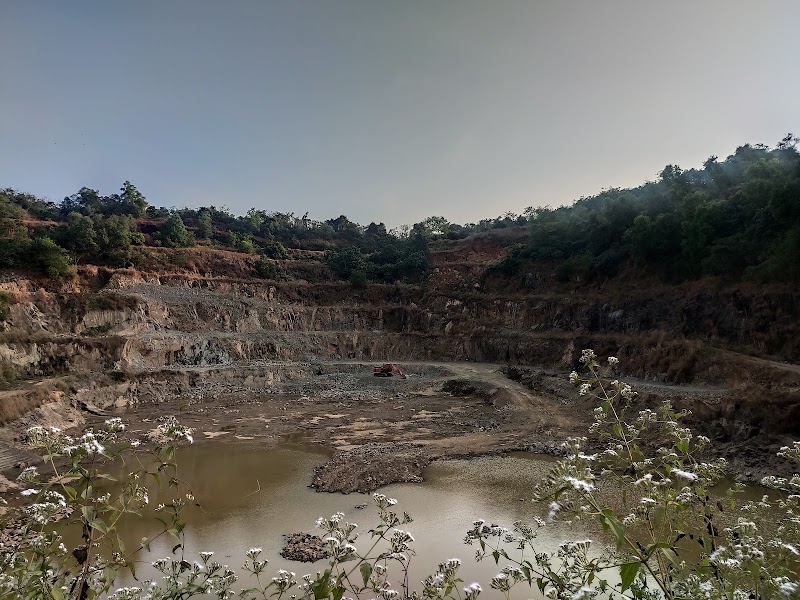 Chimbel Waterfall - Chimbel Waterfall FVHF+H9M, Tiswadi, Mersi Tem, Goa 403006, India