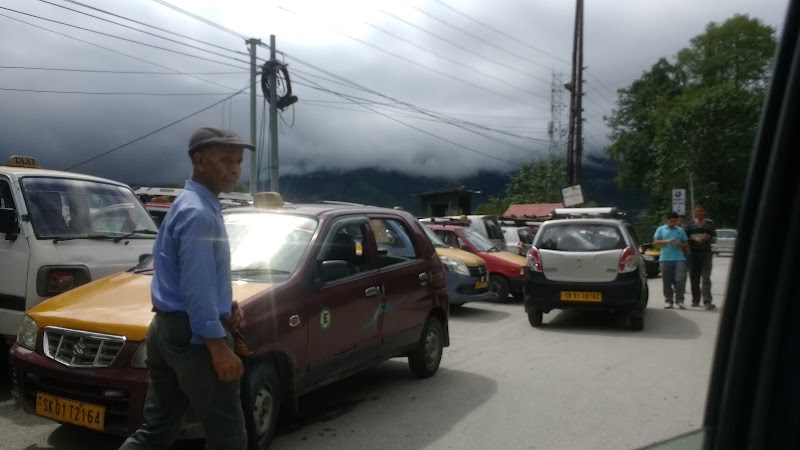 Local Taxi Stand, Sichey - Local Taxi Stand, Sichey Indira Bypass Rd, Upper Sichey, Arithang, Gangtok, Sikkim 737101, India