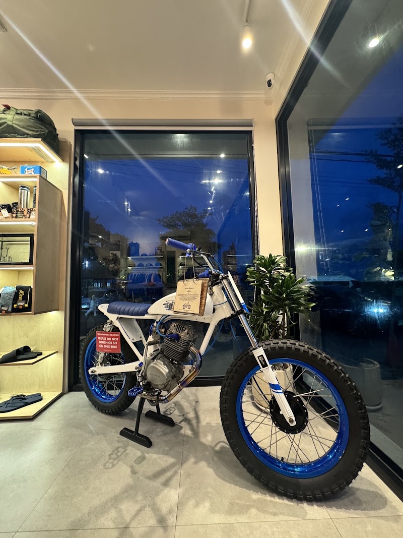 Deus Ex Machina - Sanur - Deus Ex Machina - Sanur, 87G7+G7P, Jl. Sanur Beach Street Walk, Sanur Kaja, Denpasar Selatan, Kota Denpasar, Bali 80228, Indonesia