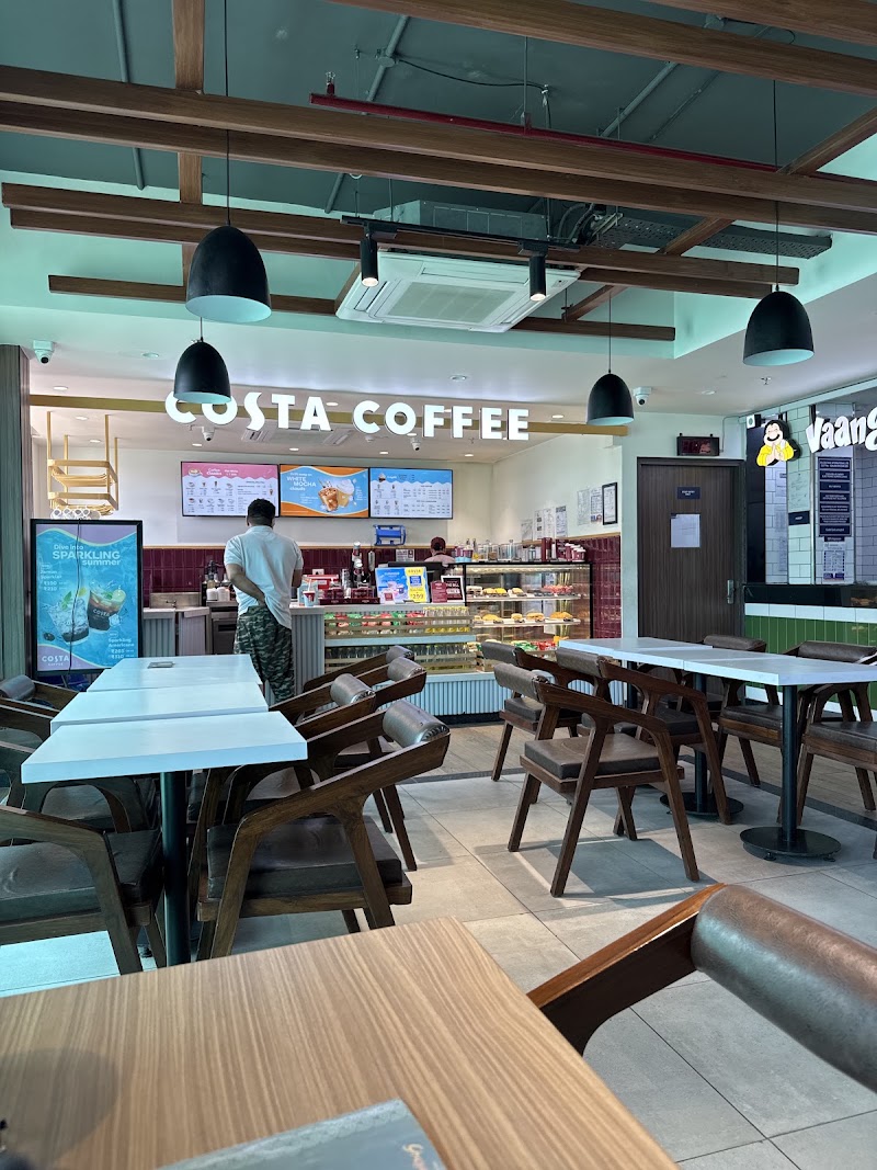 KFC - KFC Food Court Bhuntar, near BP Petrol Pump, Aut, Nagwain, Himachal Pradesh 175121, India