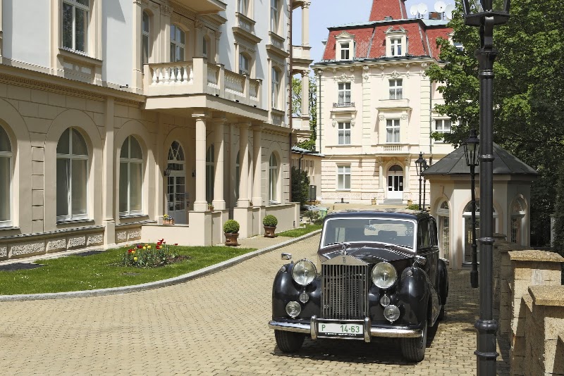 Vila Tereza - Vila Tereza, 32, Zámecký vrch 916, 360 01 Karlovy Vary-Karlovy Vary 1, Czechia