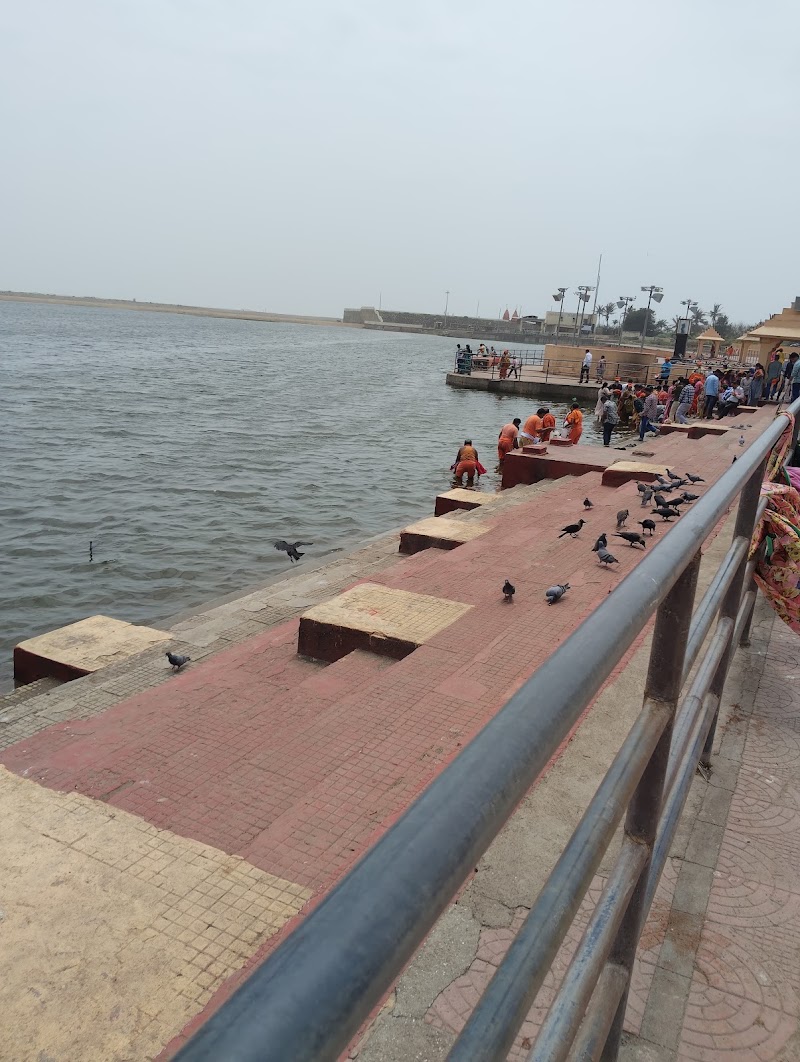 Triveni Sangam Somnath Aarti Place - Triveni Sangam Somnath Aarti Place VCM7+P36, Prabhas Patan, Gujarat 362268, India