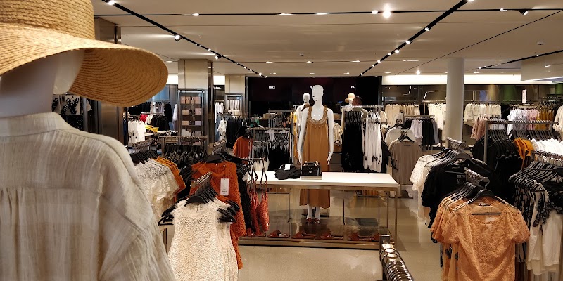 ZARA - ZARA Bahnhofstrasse 66, 8001 Zürich, Switzerland
