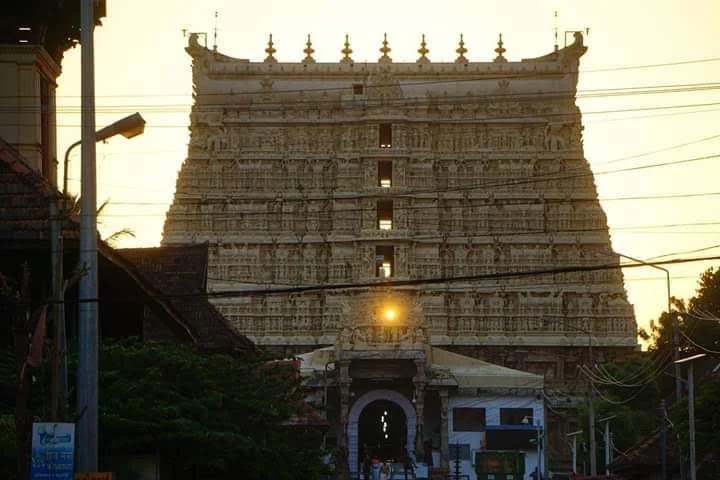 Sree Padmanabhaswamy Temple - Sree Padmanabhaswamy Temple West Nada, Fort, East Fort, Pazhavangadi, Thiruvananthapuram, Kerala 695023, India