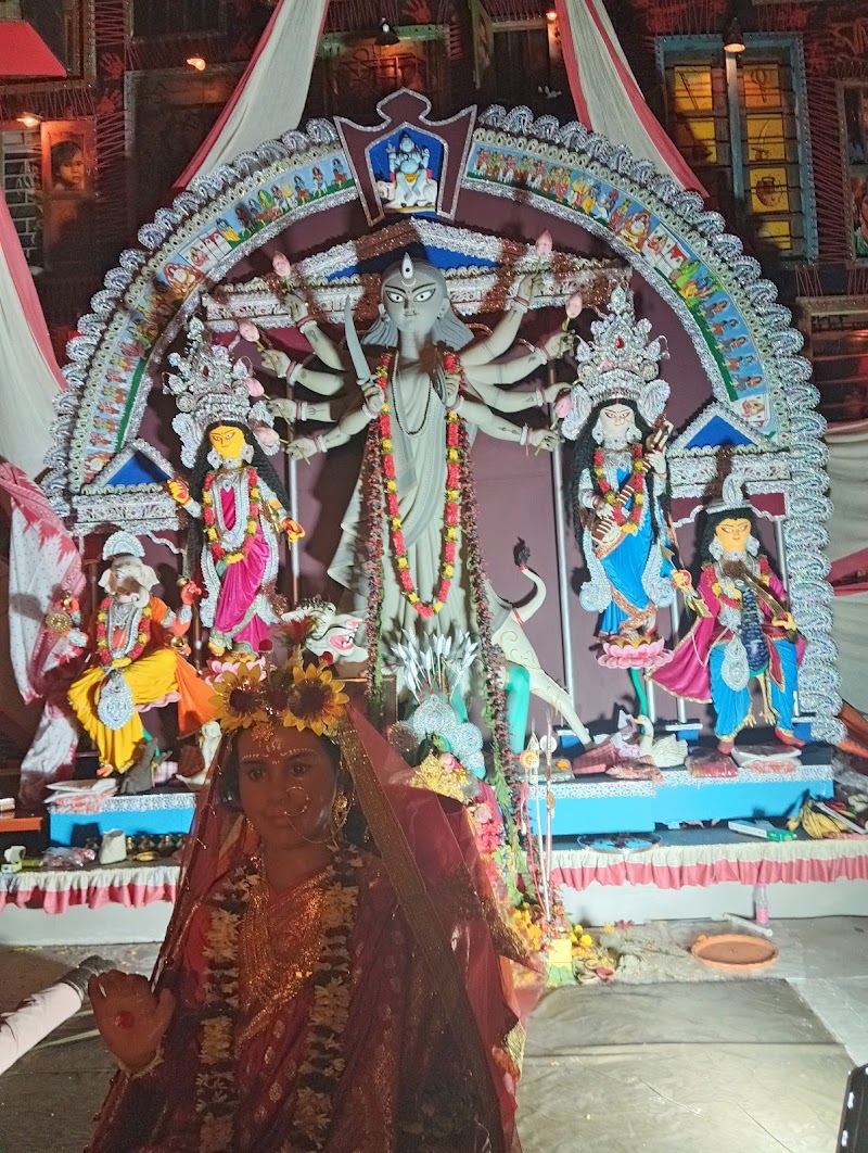 Kashi Bose Lane Durga Puja Committee - Kashi Bose Lane Durga Puja Committee, 5/1, Kashi Bose Ln, Manicktala, Darjipara, Kolkata, West Bengal 700006, India