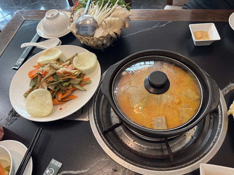 Nhà Hàng Thuần Chay BÀ XÃ - CN Pasteur - Vegan Restaurant - Nhà Hàng Thuần Chay BÀ XÃ - CN Pasteur - Vegan Restaurant 178/4 Pasteur, Sài Gòn, Hồ Chí Minh, Vietnam