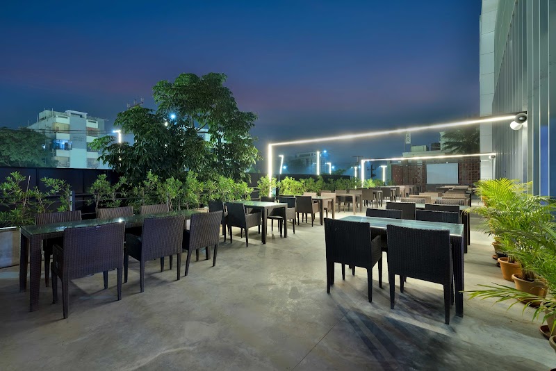 Amaravathi Restaurant, Banquet & Bar, L B Nagar - Amaravathi Restaurant, Banquet & Bar, L B Nagar Plot -11, Chintalkunta Rd, Sriram Nagar, Dharmapuri, L. B. Nagar, Hyderabad, Telangana 500074, India
