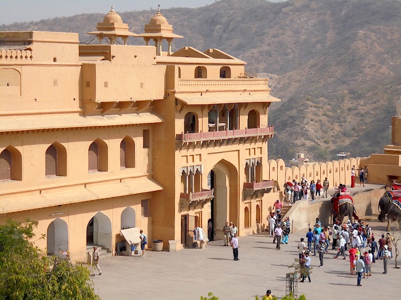 Chand Pol (Moon Gate) - Chand Pol (Moon Gate) Amer Palace and Fort, Amer Rd, Devisinghpura, Amer, Jaipur, Rajasthan 302028, India
