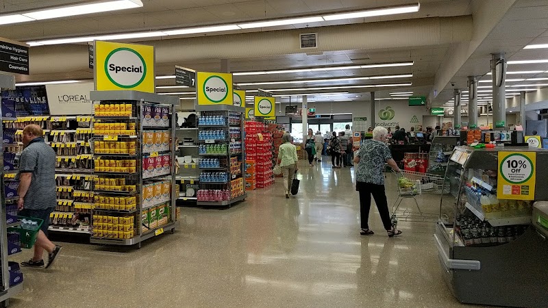 Woolworths Dickson - Woolworths Dickson, 1 Dickson Pl, Dickson ACT 2602, Australia