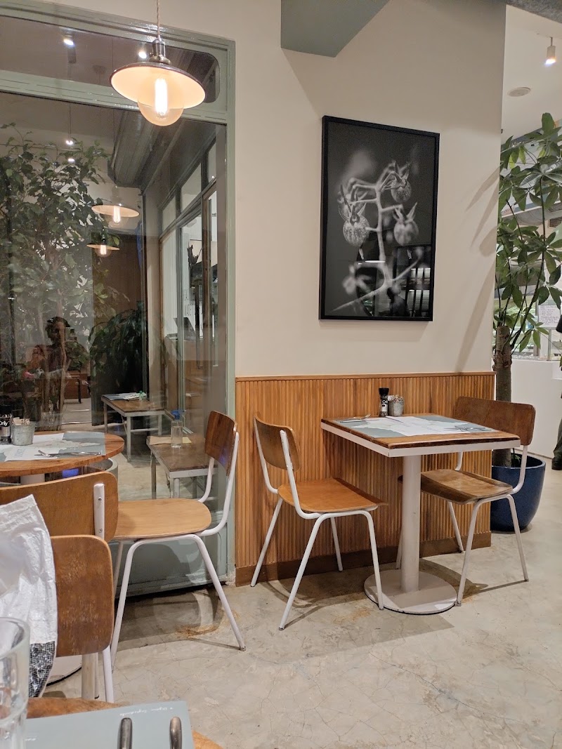 Kitchen Garden Bandra - Kitchen Garden Bandra Shop 8 & 9, Gaspar Enclave, Saint John Street, Pali Mala Rd, Bandra West, W, Mumbai, Maharashtra 400050, India