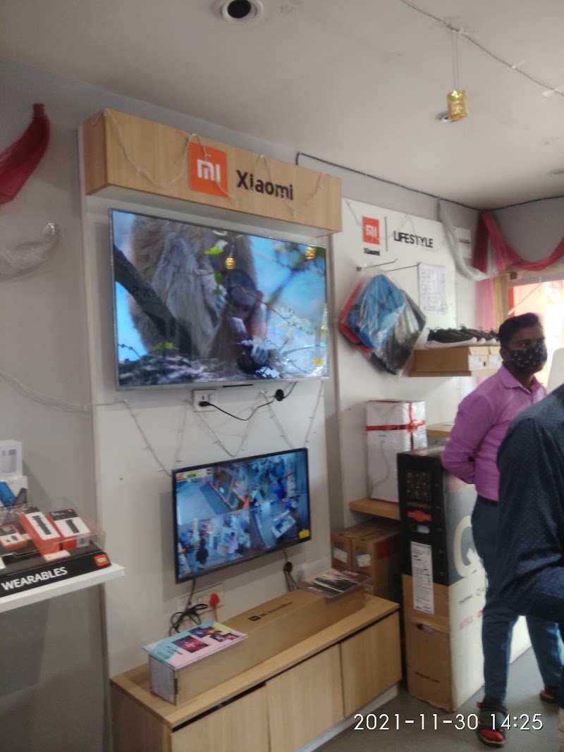 Mi store - Mi store, infront of SBI branch, Srikant Verma Marg, near Rama Magneto Mall, Talapara, Bilaspur, Chhattisgarh 495001, India