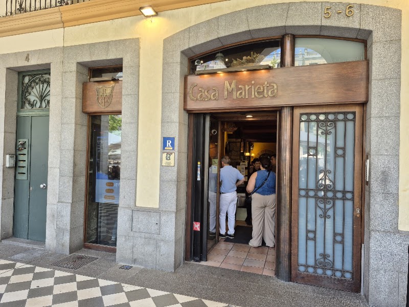 Casa Marieta Restaurant - Casa Marieta Restaurant Pl. de la Independència, 5, 6, 17001 Girona, Spain