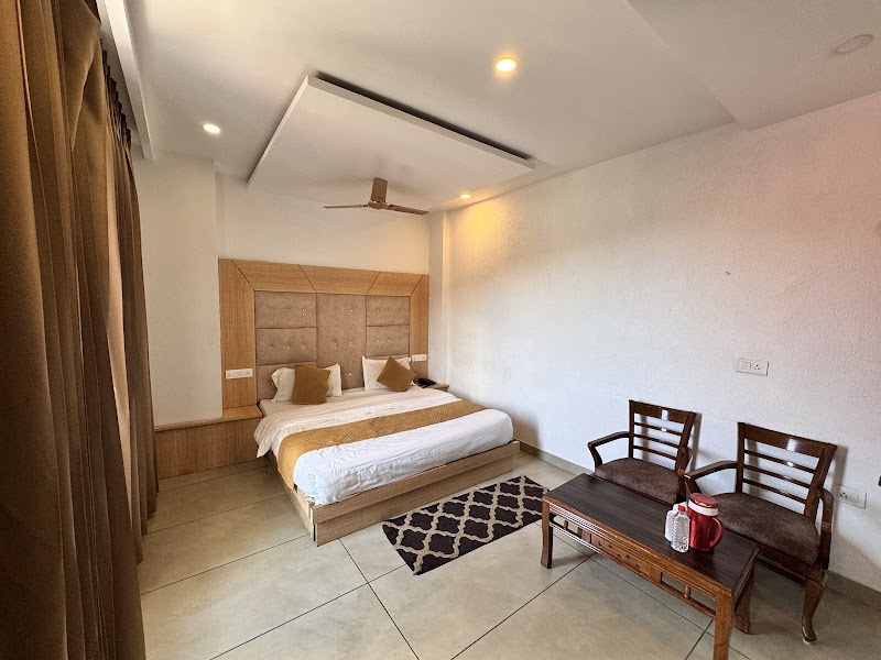 Hotel MistWood, Dalhousie - Hotel MistWood, Dalhousie, College Road, Banikhet, Dalhousie, Himachal Pradesh 176303, India